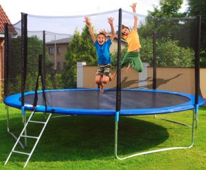Gave til 6-årig - gaveideer til piger og drenge på 6 år trampolin